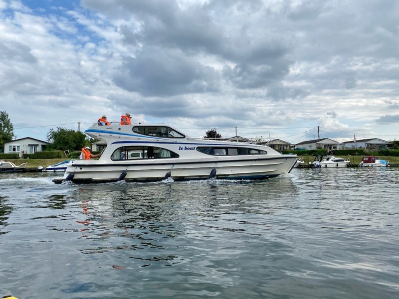 A day on the river with Boat Rental Thames. Image © PlanetSKI